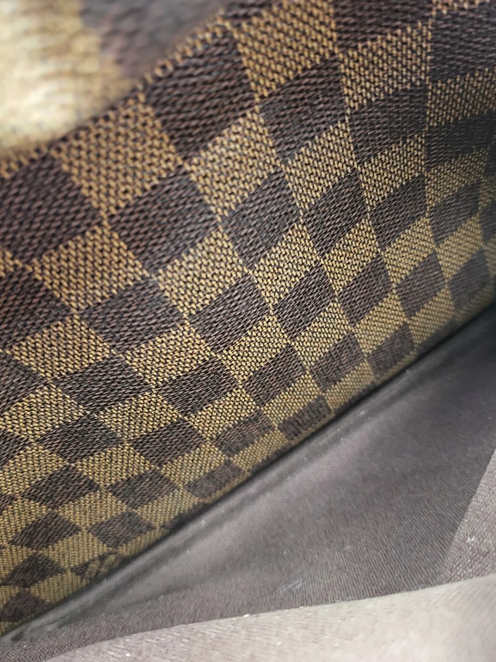 LOUIS VUITTON Damier Ebene Canvas Naviglio Messenger Bag. Authentic, w/COA..